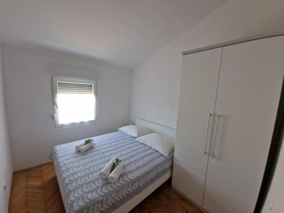 Apartman Lugovic Šibenik Exterior foto