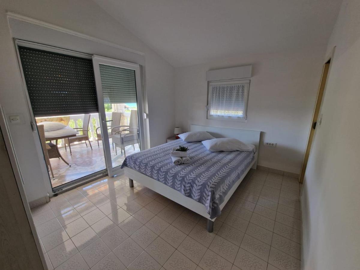 Apartman Lugovic Šibenik Exterior foto
